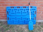 Drijfplank groot blauw 120 x 76 x 3 cm inclusief drijfpeddel